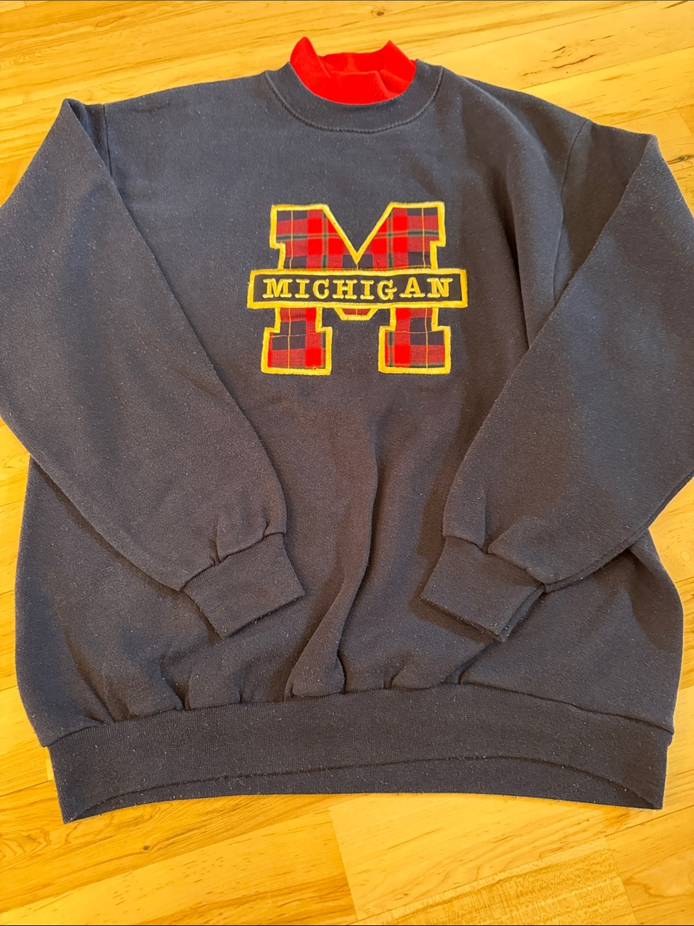 Vintage 90s Michigan big embroidered logo sweatshirt-Double Inset Collar-L